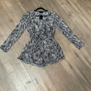 Lumiere romper short